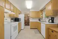 2358 CAMERON CRESCENT - thumbnail 6