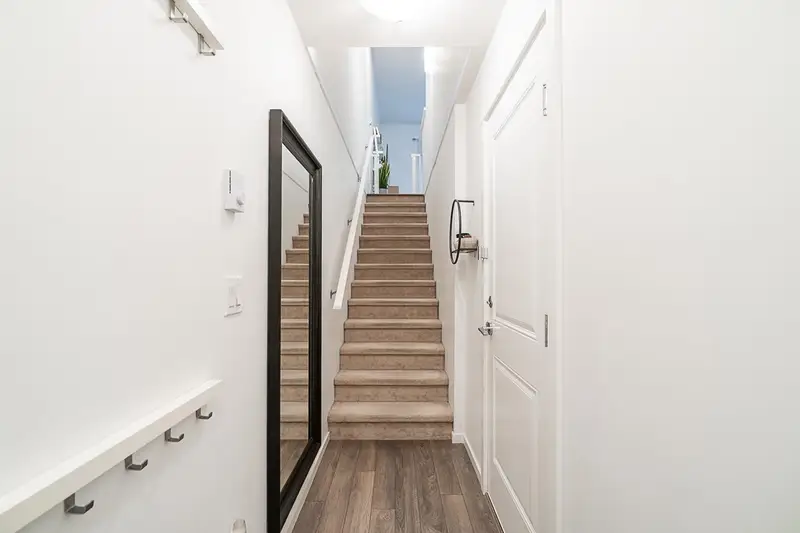 100 5340 GUILDFORD DRIVE - photo 4 of 25