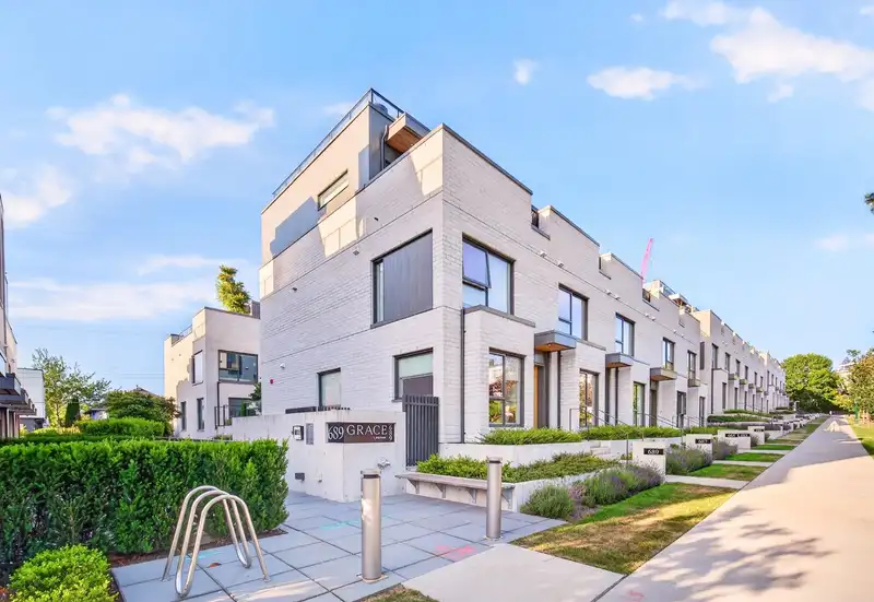 675 W 30TH AVENUE - photo 1 of 32