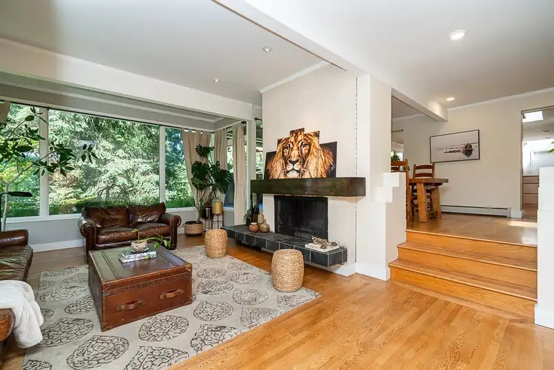 3841 BAYRIDGE AVENUE - photo 3 of 40