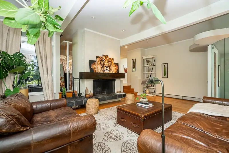 3841 BAYRIDGE AVENUE - photo 4 of 40
