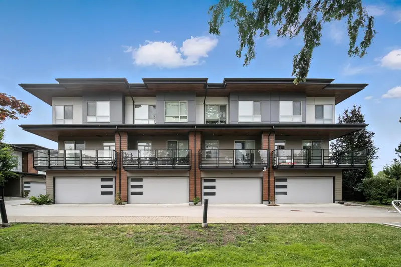 43 10511 NO. 5 ROAD - photo 1 of 25