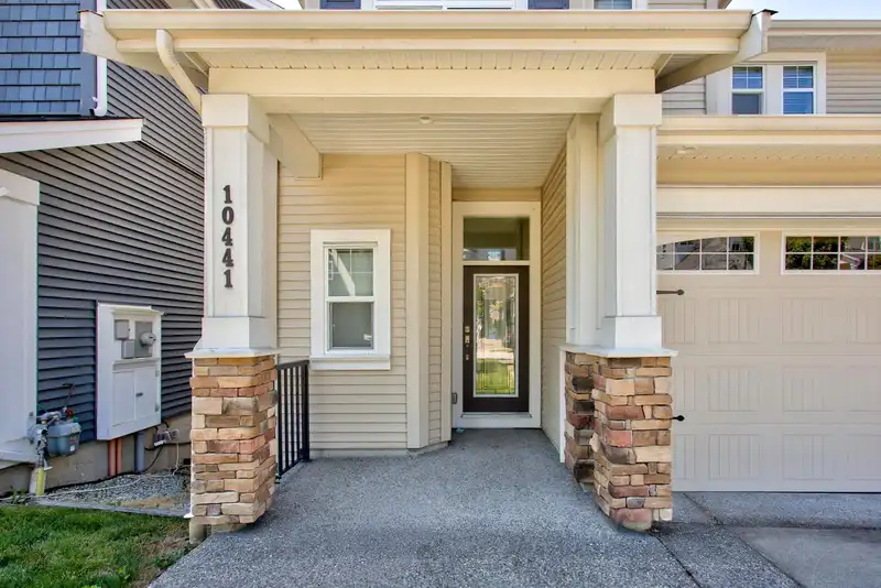10441 MCEACHERN STREET - photo 3 of 40