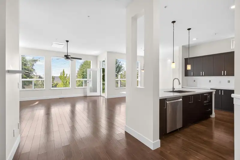 10441 MCEACHERN STREET - photo 4 of 40