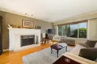 893 FRIAR CRESCENT - thumbnail 5