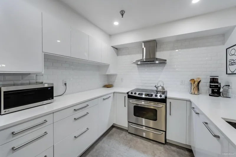 207 2288 W 12TH AVENUE - photo 4 of 21