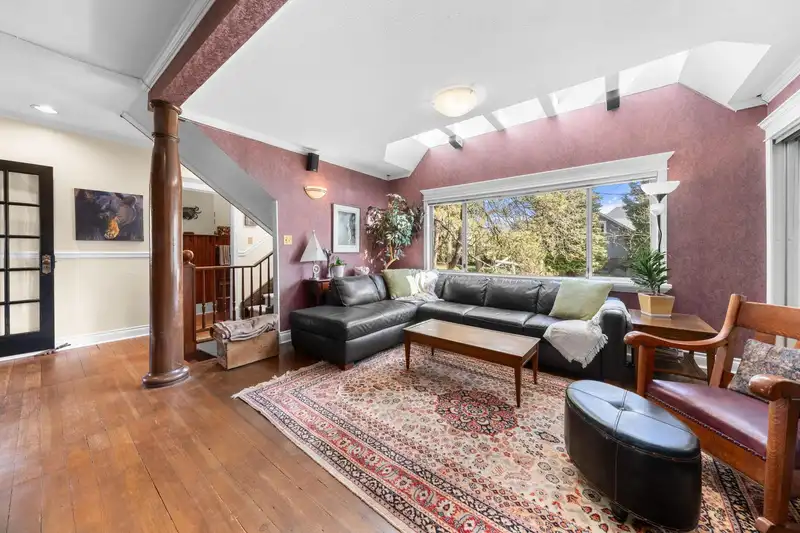 628 E 5TH STREET - photo 4 of 40