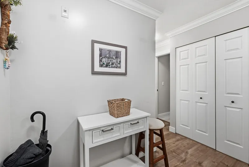 209 19721 64 AVENUE - photo 2 of 21