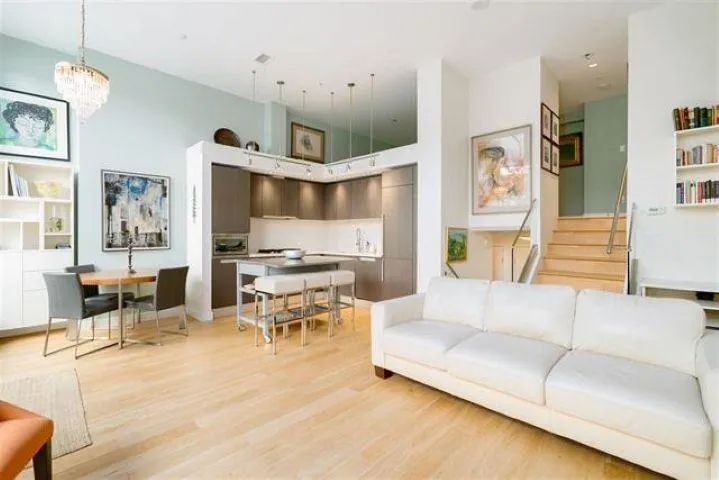 296 W 1ST AVENUE - photo 3 of 15