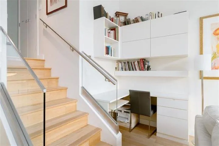 296 W 1ST AVENUE - photo 4 of 15