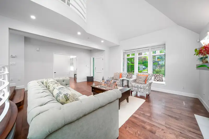 2716 W 37TH AVENUE - photo 4 of 40