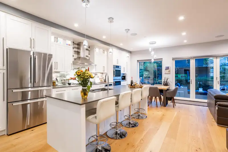 426 W 17TH AVENUE - photo 3 of 40