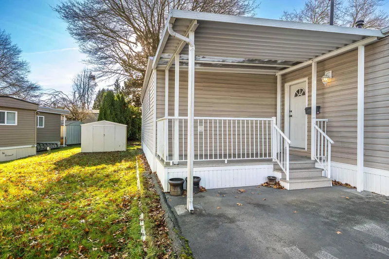 173 1840 160 STREET - photo 4 of 25