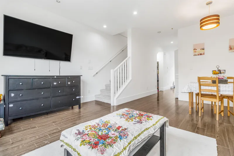 13 19752 55A AVENUE - photo 4 of 25