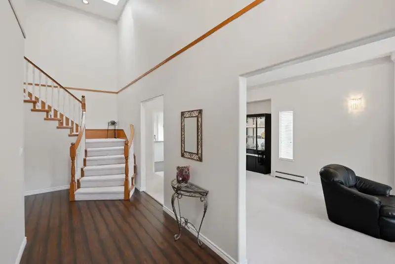 6630 123 STREET - photo 2 of 21