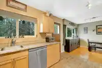 9511 DAWSON CRESCENT - thumbnail 13