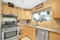 9511 DAWSON CRESCENT - thumbnail 14