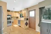 9511 DAWSON CRESCENT - thumbnail 8