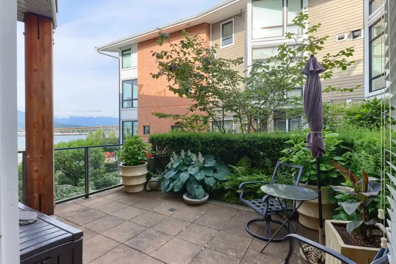 2915 WALL STREET - photo 3 of 25