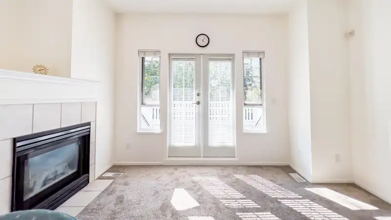9 22000 SHARPE AVENUE - photo 1 of 31