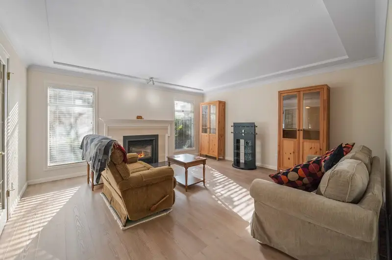 4 12981 17 AVENUE - photo 4 of 25