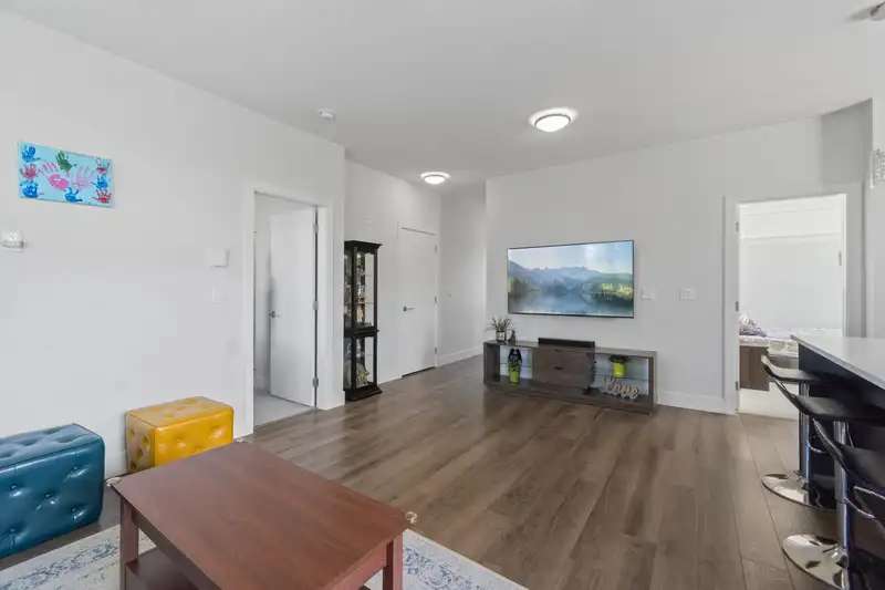 212 2960 151 STREET - photo 2 of 16