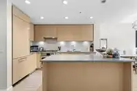 422 9213 ODLIN ROAD - thumbnail 10