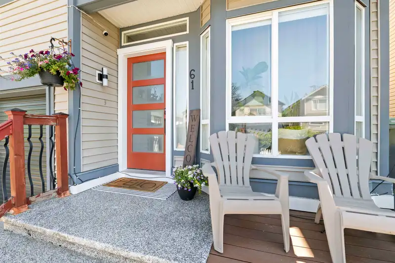 61 8888 216 STREET - photo 2 of 39
