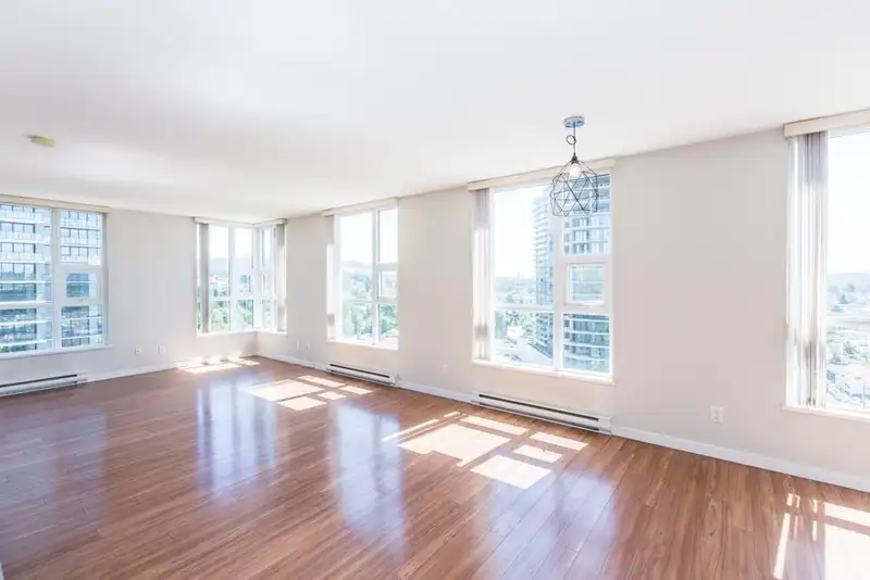1406 2232 DOUGLAS ROAD - photo 2 of 20