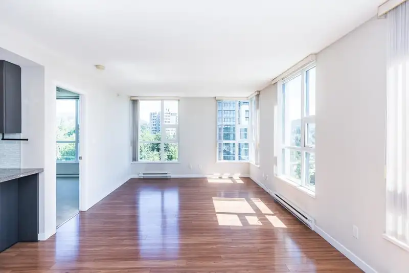 1406 2232 DOUGLAS ROAD - photo 3 of 20