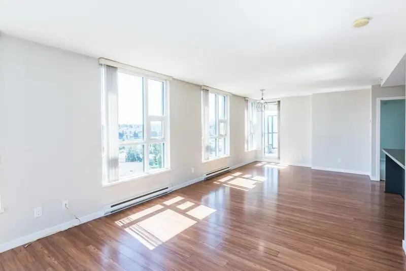 1406 2232 DOUGLAS ROAD - photo 4 of 20