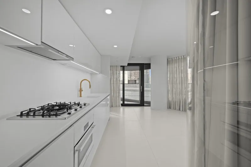 706 1033 NELSON STREET - photo 4 of 25