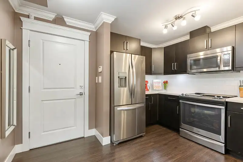 203 2268 SHAUGHNESSY STREET - photo 4 of 27