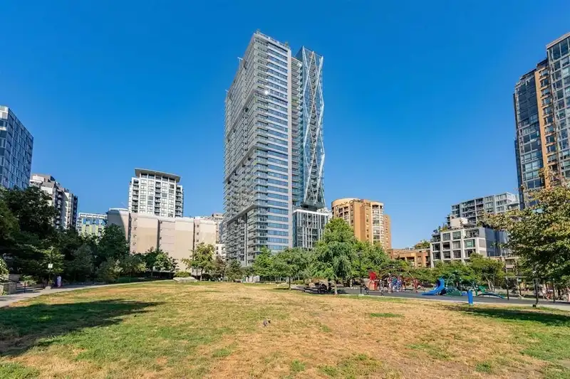 2109 1111 RICHARDS STREET - photo 2 of 39