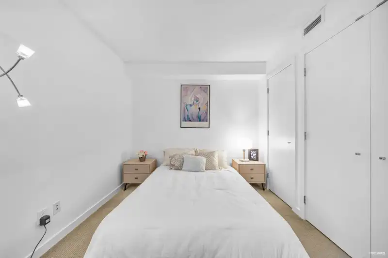 1210 833 SEYMOUR STREET - photo 2 of 26