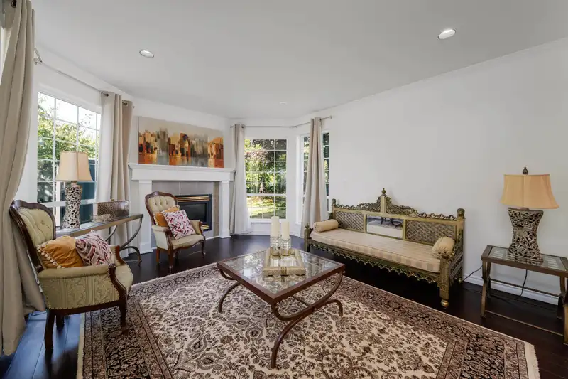 6522 HOLLY PARK DRIVE - photo 4 of 40