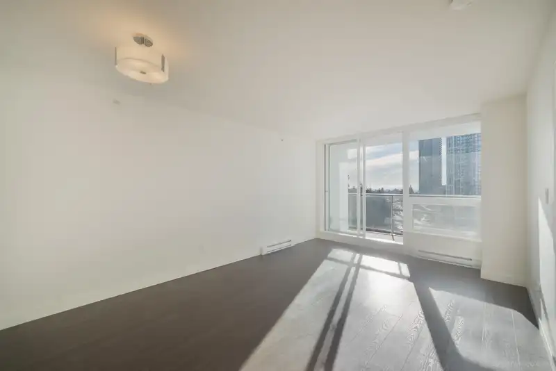 1605 13696 100 AVENUE - photo 4 of 26