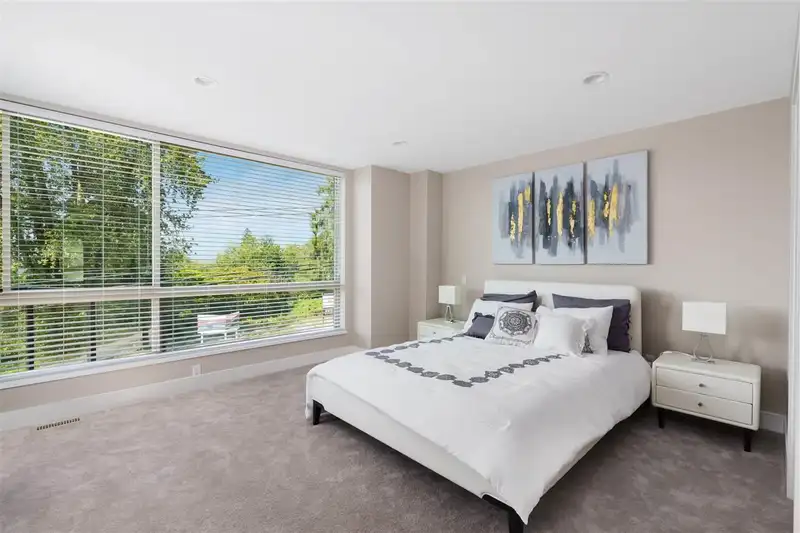 13672 232 STREET - photo 4 of 9