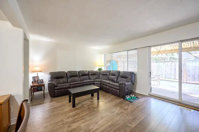 14 2048 MCCALLUM ROAD - photo 4 of 22