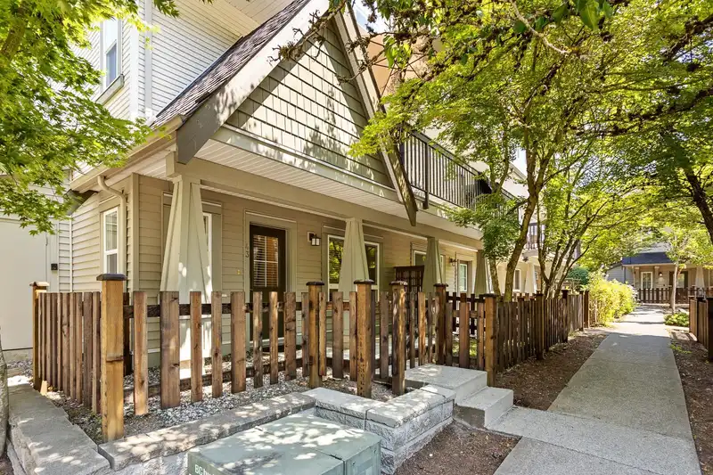 43 7155 189 STREET - photo 3 of 40