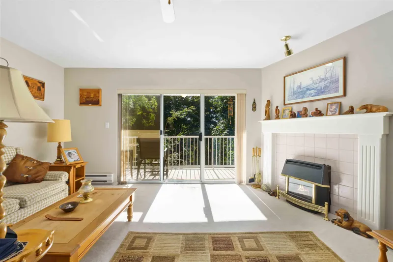 38 3380 GLADWIN ROAD - photo 4 of 25