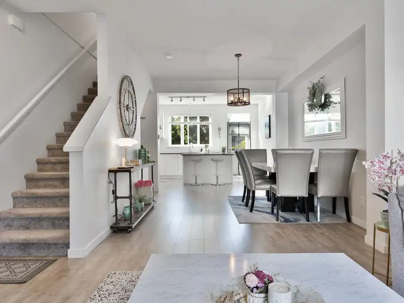 17 2487 156 STREET - photo 1 of 21