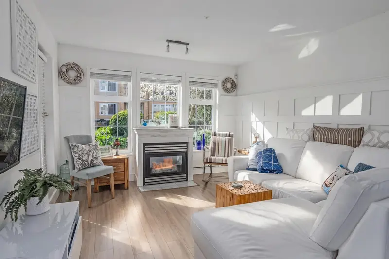 112 5518 14 AVENUE - photo 4 of 25