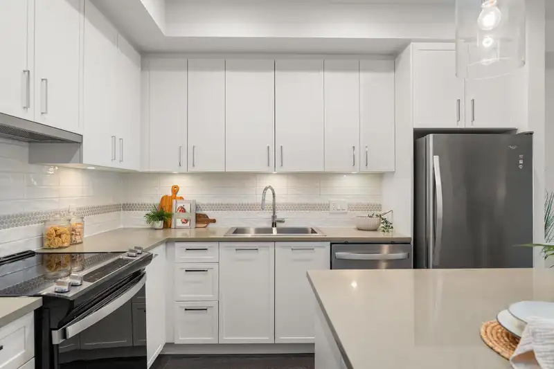 A418 20834 80 AVENUE - photo 2 of 25