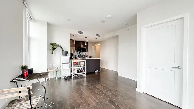 1002 1708 ONTARIO STREET - photo 4 of 24