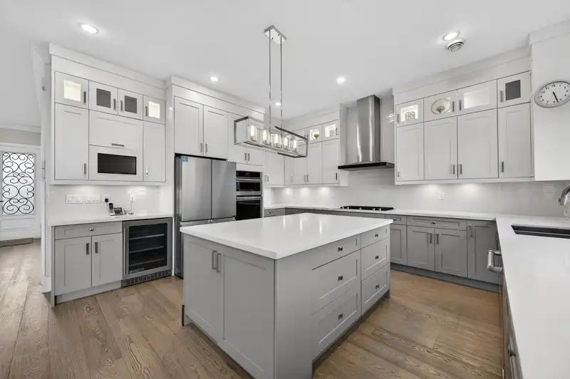 824 CHESTNUT STREET - photo 3 of 40