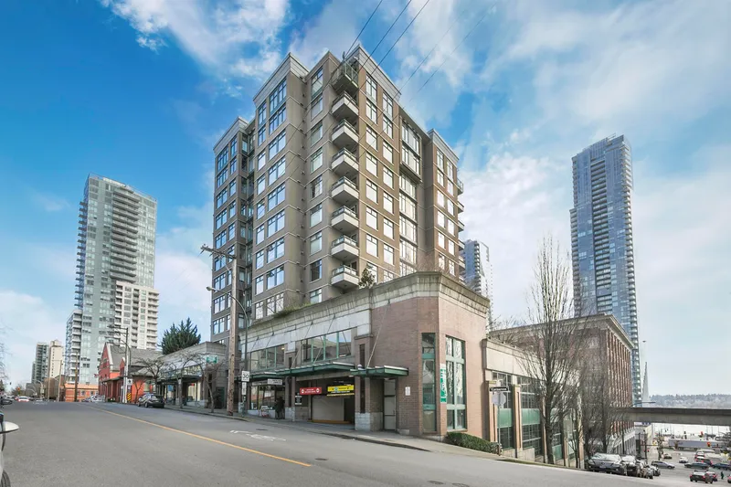 702 720 CARNARVON STREET - photo 1 of 22