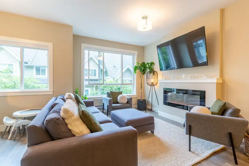 104 1405 DAYTON STREET - photo 2 of 34