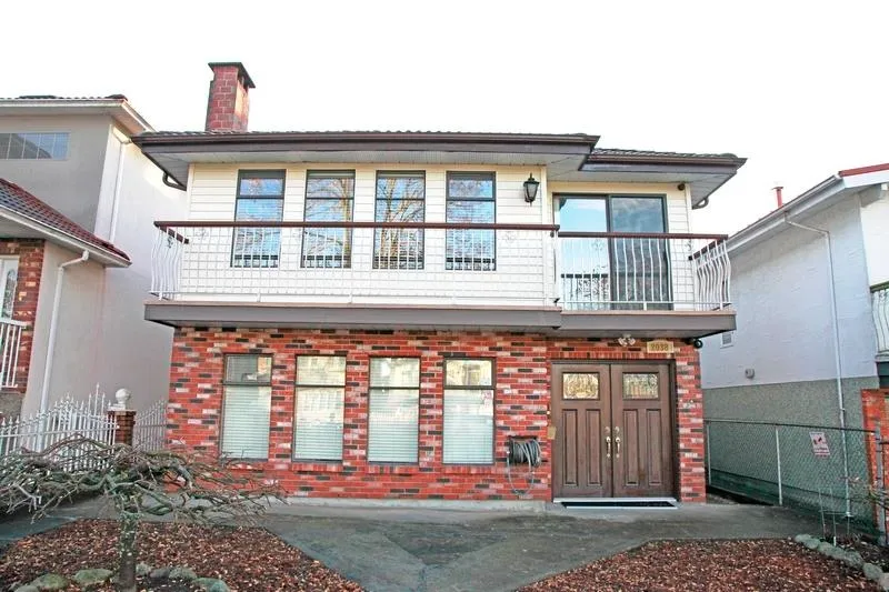 2038 E 40TH AVENUE - photo 1 of 25