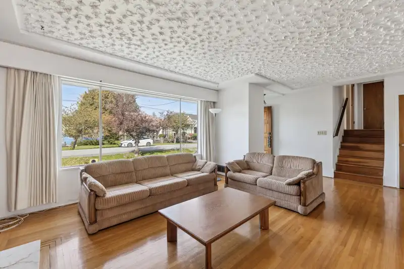 3780 BARMOND AVENUE - photo 4 of 20